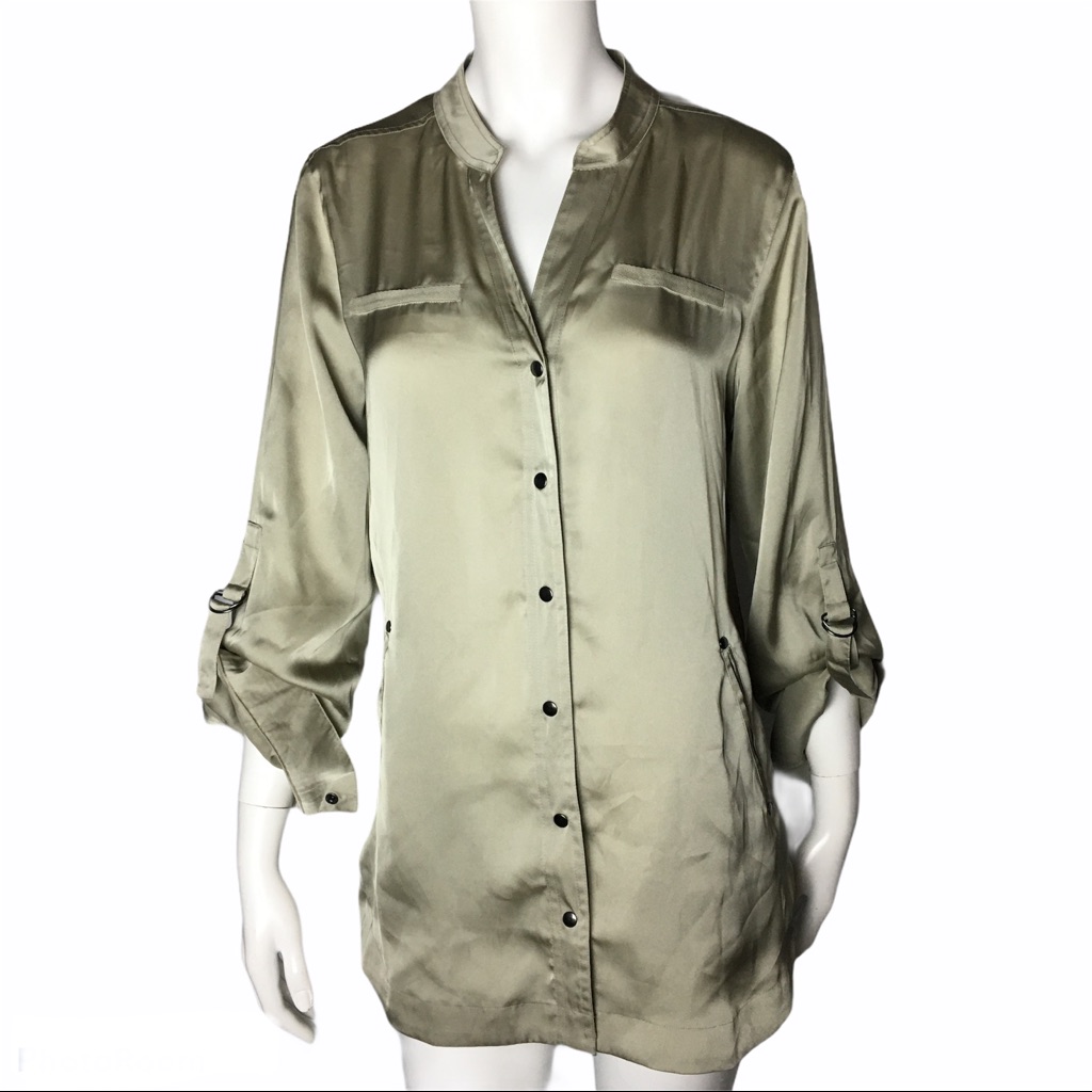 Chicos Sleek Shine Lanette Top
